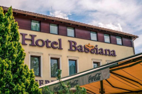 Гостиница Hotel Bassiana  Шарвар